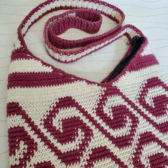 Crocheted Crossbody Shoulder Bucket Bag Maroon Cream Hobo Hippie Boho Handmade - Picture 2 of 10